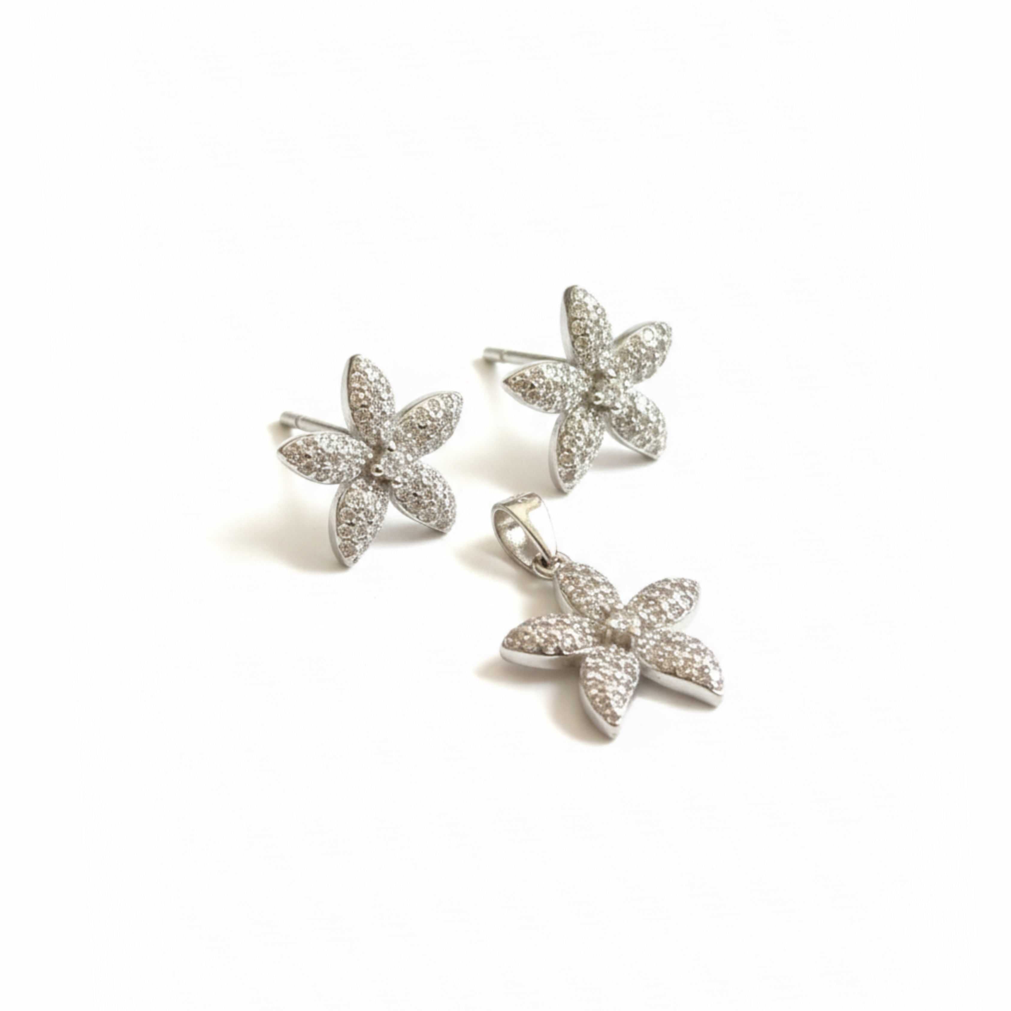 Twinkle Silver Pendent and Earrings