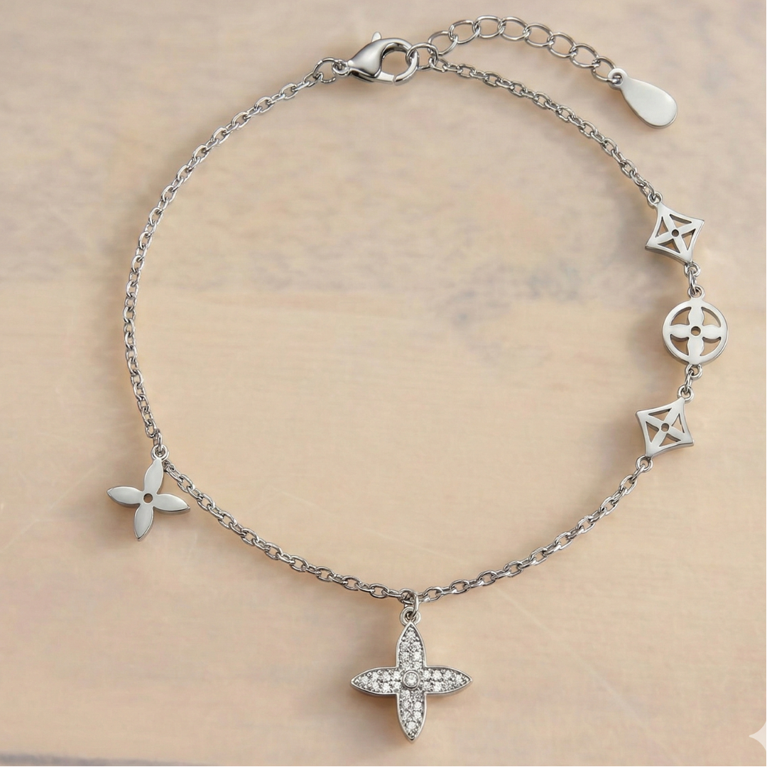 Poppy Silver Charm Bracelet in 925 sterling silver